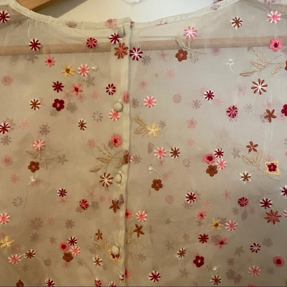 Sheer Cropped Floral Top- Size S/M - Picture 4 of 4